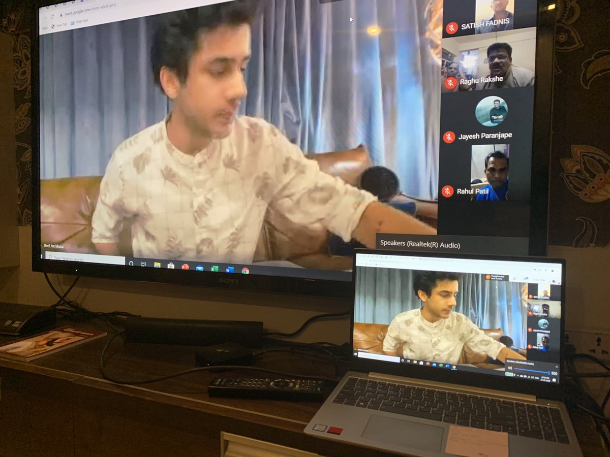 anaghapp's tweet image. Enjoying @ReeshabhPurohit 's online concert hosted by #MyScoot -  blend of classical based popular gazals and marathi natyasangeet &amp;amp; bhavgeet. #SundayEvening with chai, amazing weather &amp;amp; music.
