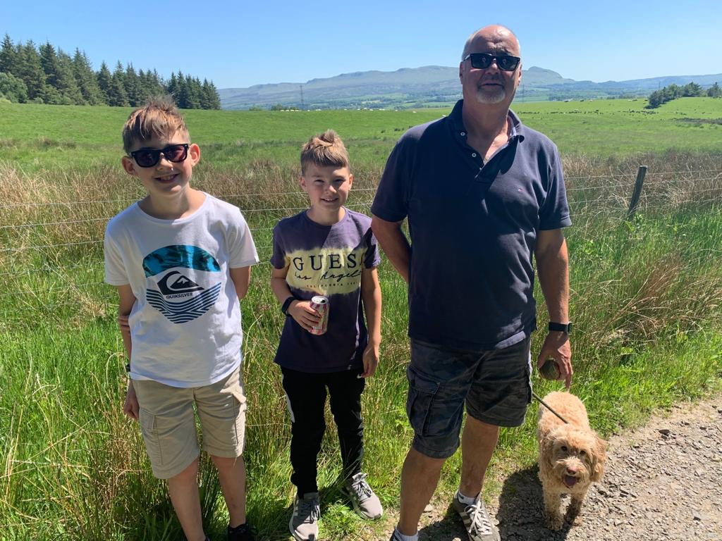 mitrolen's tweet photo. Walk this afternoon as part of Balfron-A-Thon 2020. Andrew and Alex Mcaulay @DrymenPrimary @BalfronHSsport  @BackOnside 😀🐶☀️🏴󠁧󠁢󠁳󠁣󠁴󠁿 https://t.co/5HZbWlINUI