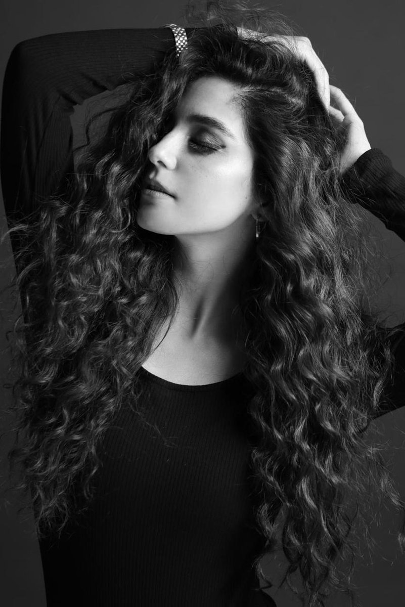 mayaali07's tweet image. Don’t define the world in black and white because there is so much hiding in the gray...♣️
@shakeelbinafzal 
@khanshoaib.thestylist @yash645 
#chapterfour
