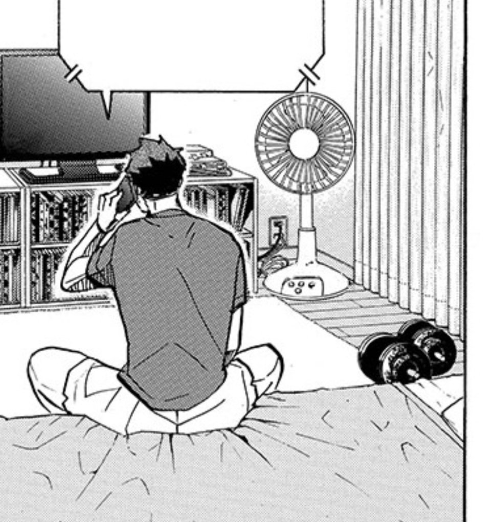  #haikyuu395 a study of a tiny detail no one asked for, brought to u by your local (ex)amateur weightlifterUshijima has some hefty looking dumbbells in his room  I'm almost sure that the big plates are 10lb and small plates are 5lb, meaning each dumbbell is ~80lb (thread)