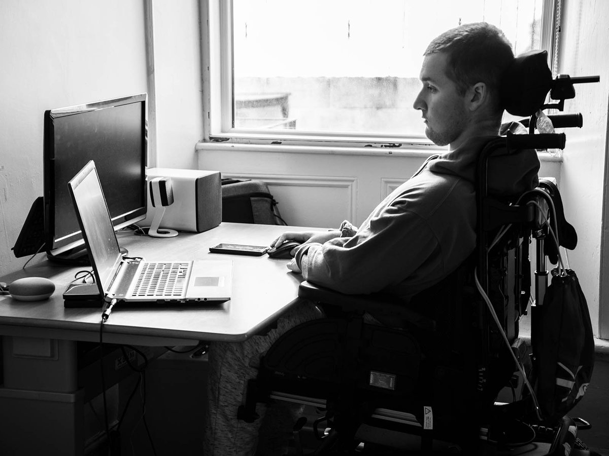 jordanmossom's tweet image. I did my degree project (Daytime Disability) about living with #MuscularDystrophy, focusing on the daily things I do with my support staff &amp;amp; equipment I use

photosight.co.uk/portfolio_page…

@MDBloggersCrew @MDUK_News @jigsawhospice @Tanni_GT @kingqueen3065 @safc4ever @bbcouch