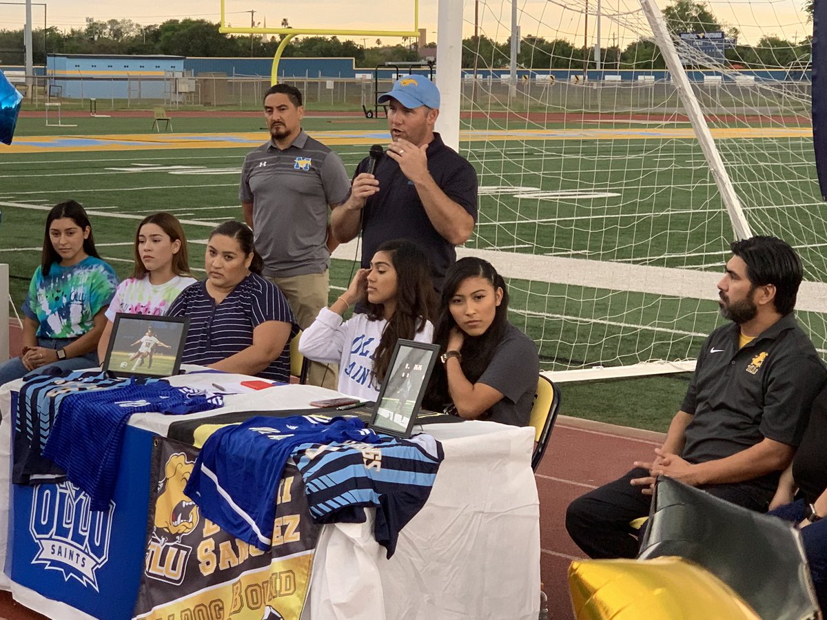 ramjrcastillo's tweet photo. Congratulations to Andrea Santana and Leilani Sanchez on their signing to continue playing soccer at the collegiate level! OLLU and TLU! Wishing them the best! @Pride_Mustangs @memstuco @Ladymustangsoc @McAllenISD https://t.co/PCtSEMT38o