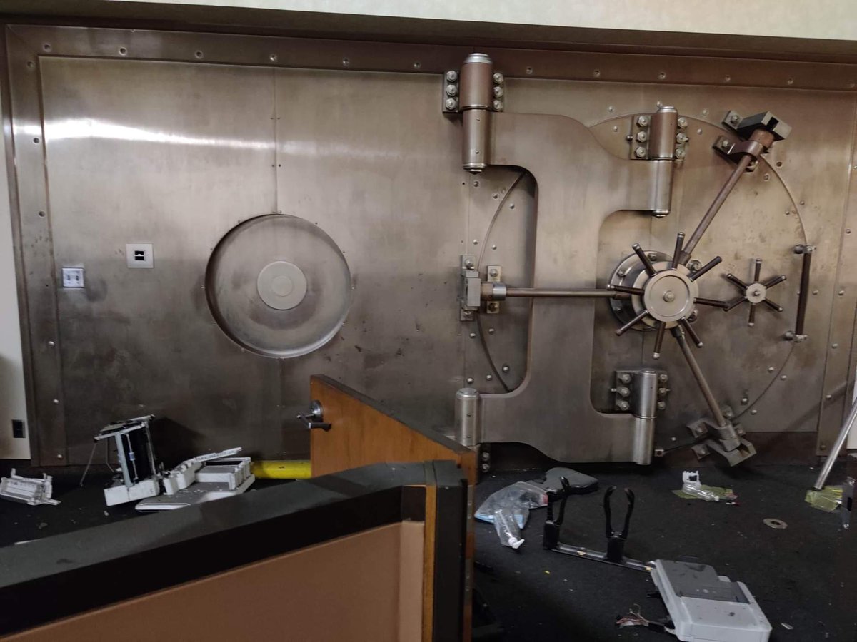 LemonNation tweet media