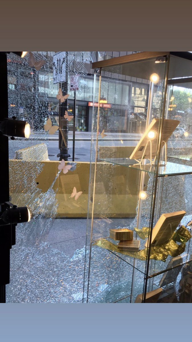 Our Sisters in Chicago are all safe, but our bookcenter was broken into and looted last night during the riots. Please pray for our Sisters. And pray for peace.