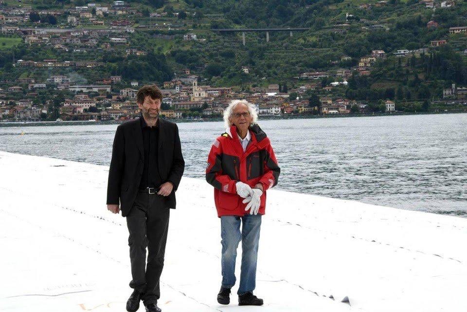 Ministero della Cultura (@mic_italia) on Twitter photo #Christo, il cordoglio di <a href="/dariofrance/">Dario Franceschini</a>:
«L’arte perde un grande protagonista che ha amato l’Italia e che ha stupito il mondo rendendo spettacolari i paesaggi e le bellezze naturali. Ho camminato sull’acqua con lui sul lago di Iseo, sulla sua installazione The Floating Piers». #Christo, il cordoglio di <a href="/dariofrance/">Dario Franceschini</a>:
«L’arte perde un grande protagonista che ha amato l’Italia e che ha stupito il mondo rendendo spettacolari i paesaggi e le bellezze naturali. Ho camminato sull’acqua con lui sul lago di Iseo, sulla sua installazione The Floating Piers».