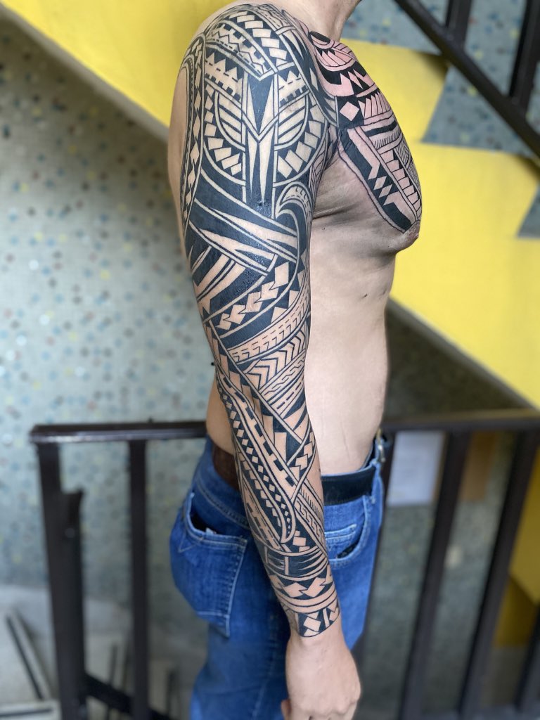 nathannahu's tweet photo. TODAYS SESIÓN!

ALL FREEHANDED!!!! #tattoo #tat #maoritattoo #maori #tattoostyle #tattooart #tribaltattoo #tribaltattoos #tattooidea #tattooformen #fullsleevetattoo #sleevetattoo #blackwork #blackworktattoo https://t.co/cX03jRn5Pv
