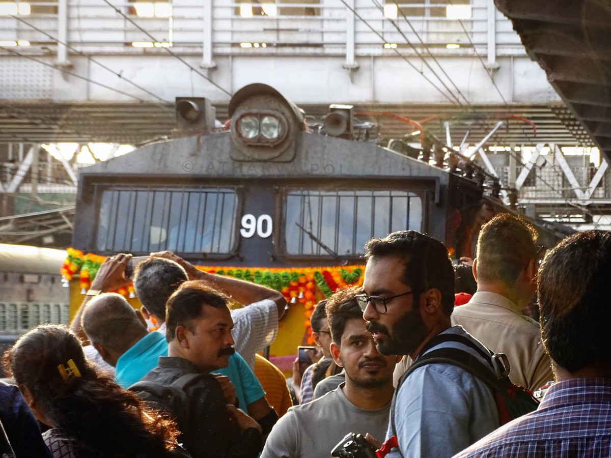 atharva_21941's tweet photo. #Throwback to 1st June 2019! Deccan Queen Turns 91 today – 1st June 2020!!! Sadly this year she won't run on the occasion of her birthday 😢
#IndianRailways #CentralRailways #IRFCA #KALYAN #WCAM3 #DeccanQueen #DeccanQueenExpress
@Central_Railway @drmmumbaicr @drmpune https://t.co/vM4Ygm2Zzb