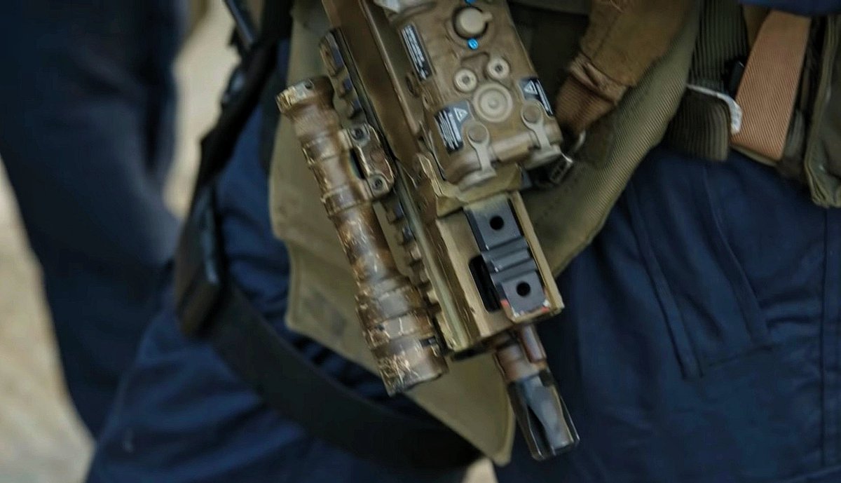 tacticalporn's tweet image. 🇩🇪GSG9 during a CBRN training exercise. Note the L3 NGAL in the fourth pic. 

#BPOL #GSG9 #TacticalUnit #CBRN