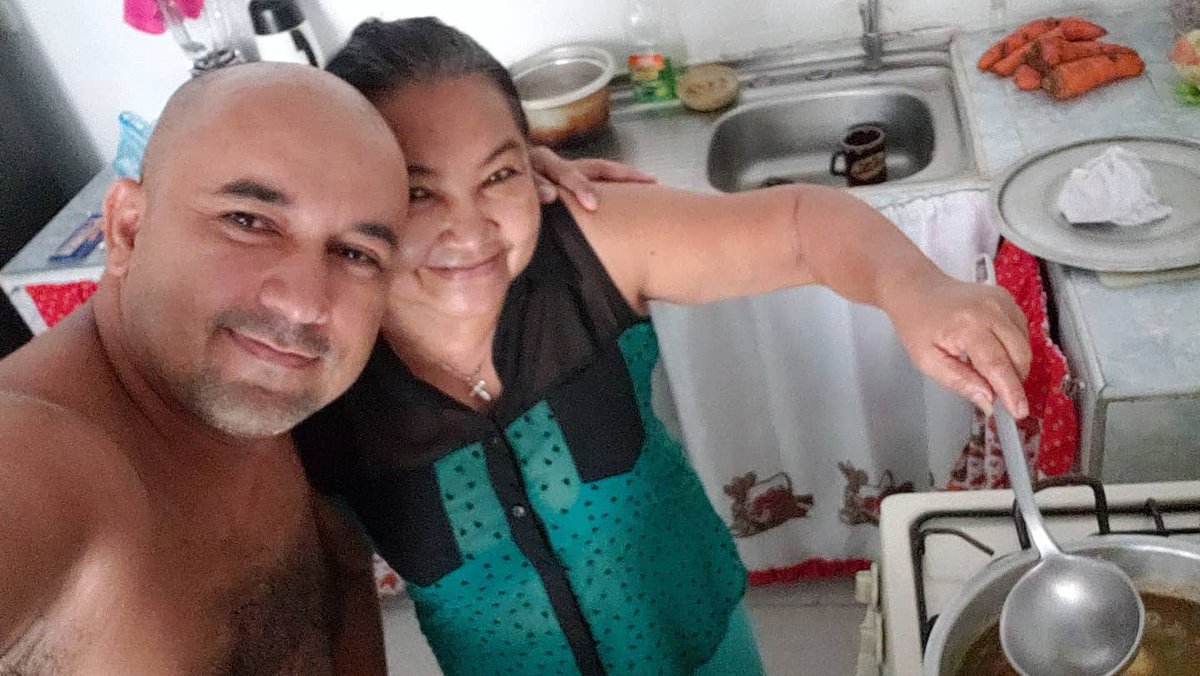 torikosaske's tweet photo. Cada día más enamorado de esta grandiosa mujer mi hermosa mamita mi bebesaurio mi orgullo mi fuerza mi motor gracias por ser la mujer que eres la luchadora mi amor eterno gracias Dios por esta bendición te pido fuerzas para seguir luchando por ella por que se merece mucho más https://t.co/YnyBUonHCO
