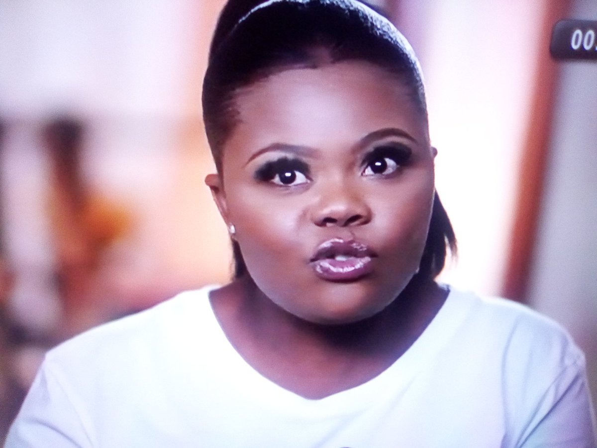 Retweet if  she annoys you  #DateMyFamilly