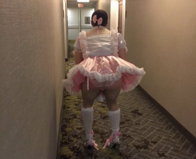 Sweet Sugar💋🍒♡ - Look at this lil sissy. Let's make him go viral 😈 Pay up you lil Bitch. Stop making me wait https://t.co/l7mY5LF2Wh