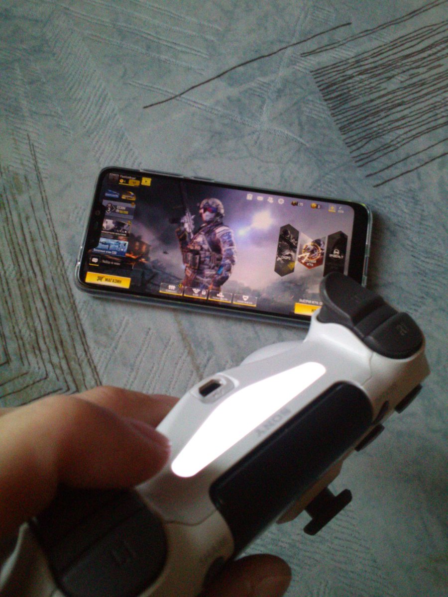PGJamesRocket's tweet photo. Протестировал 
Asus Zenfone pro m2 
Snapdragon 632 8core 1,8Ghz 
GPU Adreno 506 DX12 
RAM 4gb LPDDR4X ROM64/32 
Power bank 4000Mah 
Resolution 1520x720 IPS 60Hz 
Шустрый в работе но в играх среднечек из-за ГПУ.
#ASUS #Callofdutymobile #China #device #zenfone  #games #test https://t.co/FEktJyBMfd