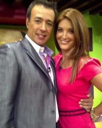 SeValeTV's tweet photo. Los recuerdan? Dejen sus comentarios @TaniaRiq @RaulitoMagana #SeVale #SeValeMeEncanta #EnCasaConSeVale #televisa #television https://t.co/V27UreT5N8