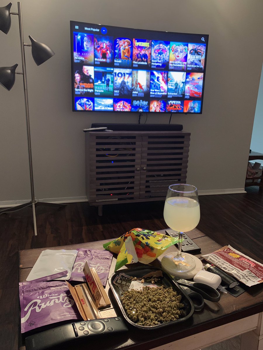 fcktheops_'s tweet photo. Best bday week/weekend. Back to work tmm 🥺 https://t.co/KlVPvY7Ua2