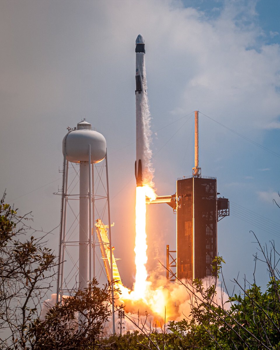 aerospacecap's tweet photo. The hatch is now open! Congratulations @nasa &amp; @spacex on the successful launch and docking of the Dragon Endeavour SC to the @Space_Station! Welcome onboard the ISS @AstroBehnken &amp; @Astro_Doug! https://t.co/i1UhjCHKGy
