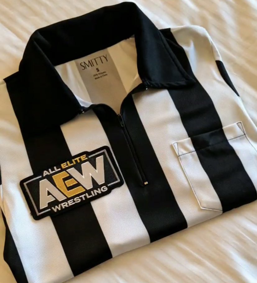 CountsThePin's tweet image. Seeing this thread of what’s to come makes me super excited! Can’t wait to officiate some of these matches! 

Got my uniform ready! 
#AEWDynamite