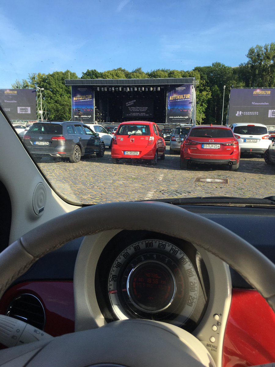 Konzert mal anders... warten auf Maybebop auf dem Schützenplatz in Hannover