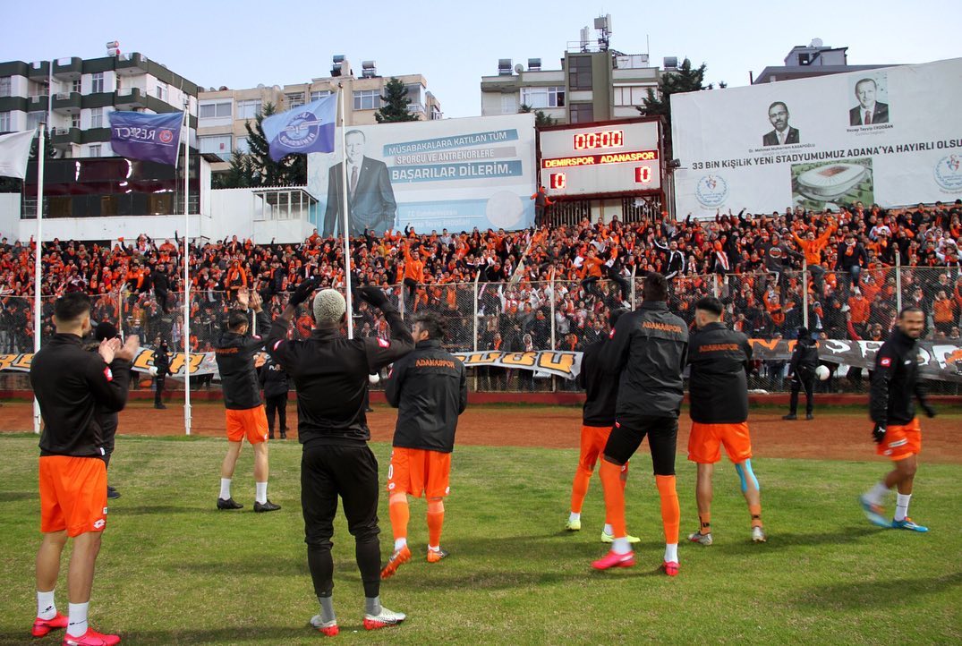 Bir seni sevdim bir de seni seveni...