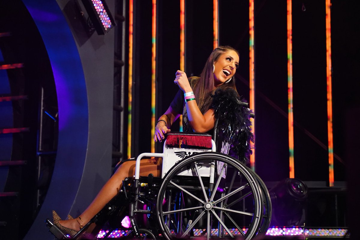 FalseAEW's tweet image. They see her rollin’, they hatin’.... #AEWDynamite