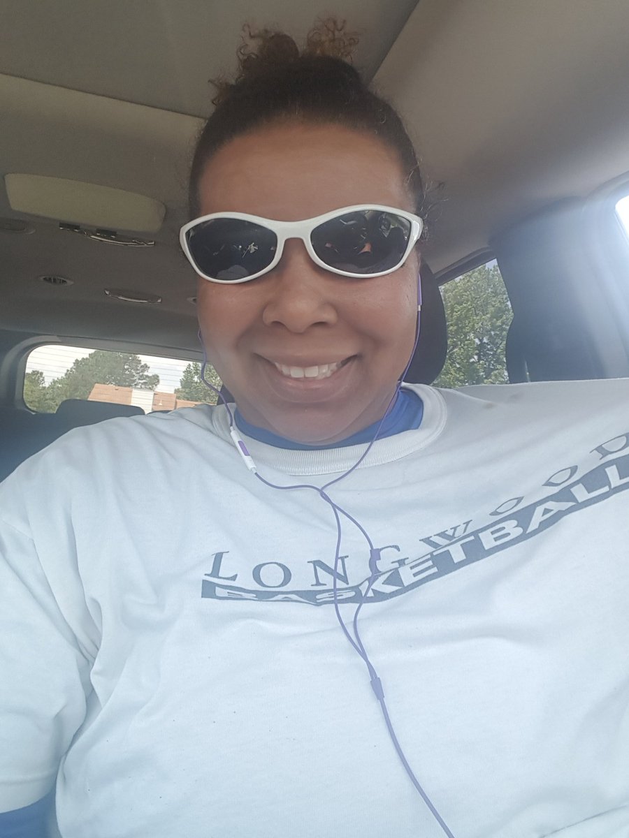 cherry_coach's tweet photo. Just got in my #longwoodtogether virtual 5K and added a few more for a total of 5.31 to show some #vbstrong love. I feel #lionsamazing ! #vbwexercise #loveforvb @longwoodalumni https://t.co/iEQmxcuKe4