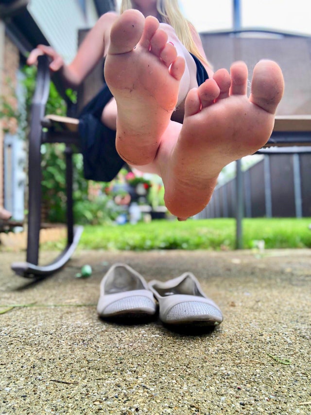 DailyFeet_'s tweet photo. @DailyFeet_ #DailyFeet #Feet https://t.co/OQTXbsNO0b