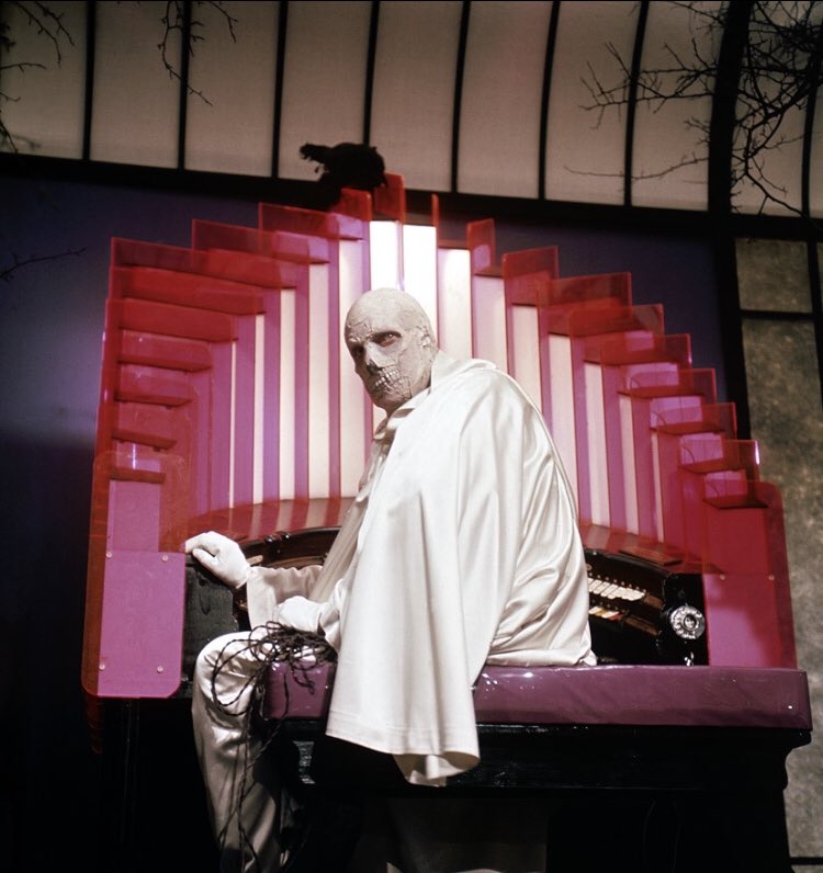BrianMorge1's tweet photo. The Abominable Dr. Phibes (1971)
#theabominabledrphibes #horror #terror #spooky #vincentpricehorror #vincentprice #samuelzarkoff #jameshnicholson #americaninternationalpictures #comedyhorror #madscientist #drphibes #antonphibes #maddoctors #70shorror #britishhorror #horroricons https://t.co/hLEnW7oMTu