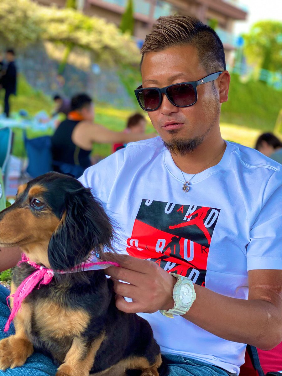 Twitter पर Sho Chiba 今日は天気も良く 今年初のbbq ワンちゃん好きです 後輩の子供が可愛くて小遣いあげた イカ焼きも上手に 平和な日曜でした 北海道日本ハムファイターズ 中田翔