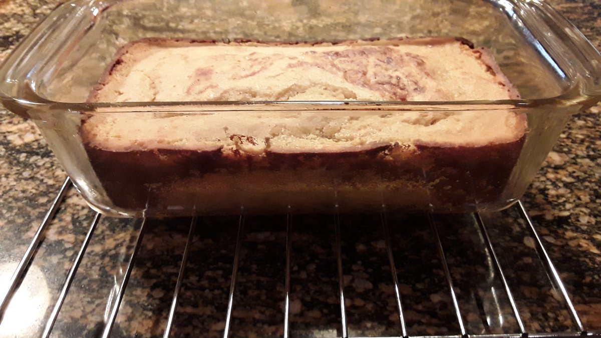kakercookery's tweet photo. gluten-free lemon protein bread, 107 calories a serving #lemon #glutenfree #kakercookery https://t.co/mOTVKSAHzf