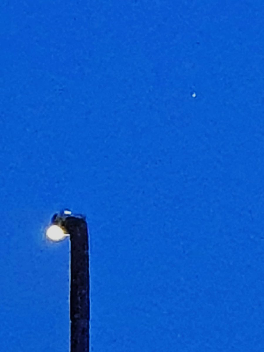ScoobySoo85's tweet photo. @Helzbelz1982 We managed to see it! 😊🚀 https://t.co/7LeMzwc9jR