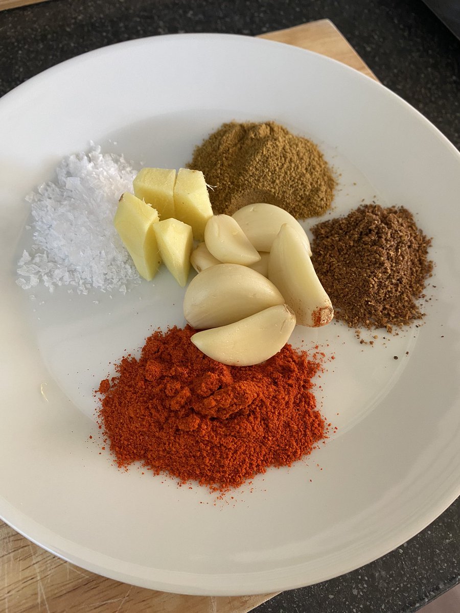CurryClub4's tweet photo. Prepping chicken ruby for tomorrow. Blitz spices with yoghurt and lime juice. https://t.co/Ogl7E1ACFG