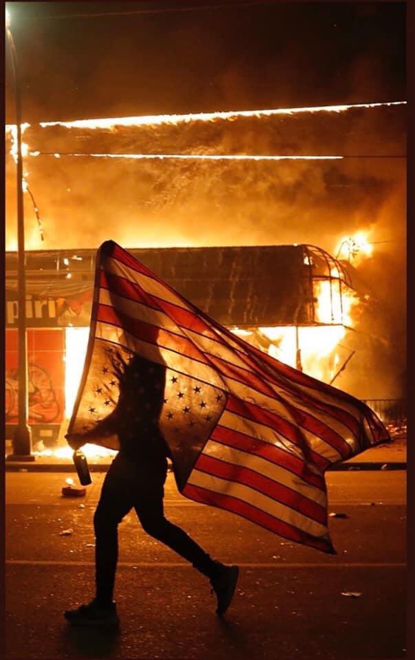 Abro hilo de lo que está pasando con #ThePurge, #URSS y  #anonymus