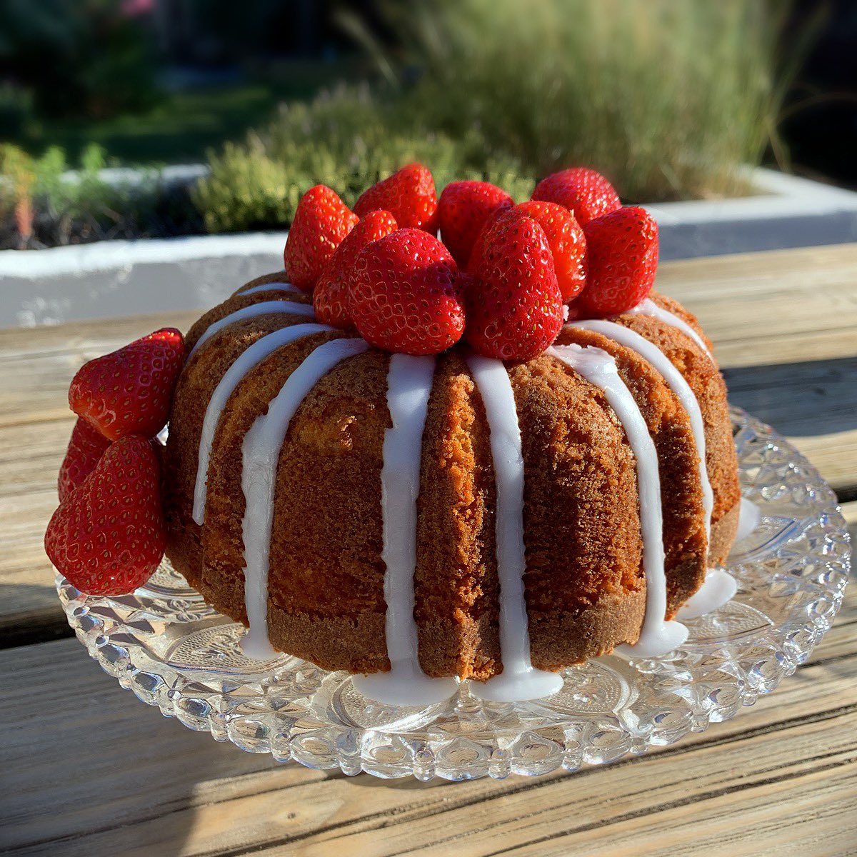 Almond bundt - fancied some cake ! <a href="/Nigella_Lawson/">Nigella Lawson</a> easy almond cake recipe and yes it really is !