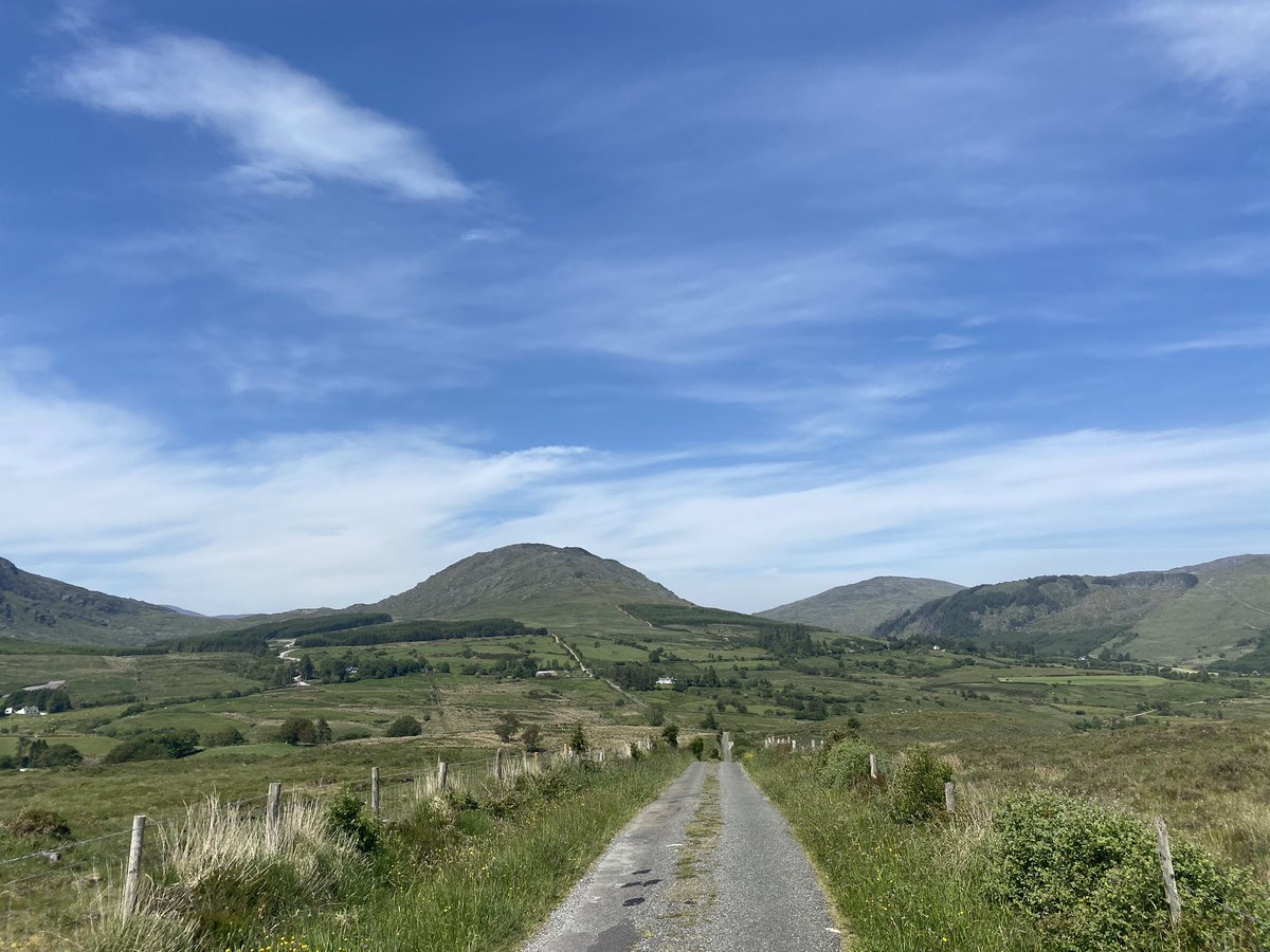 mshanley_m's tweet photo. #junebankholiday2020 with a difference! Im usually on pilgrimage in Lourdes with @CloyneLourdes Thinking of all #lourdesfamily❤️ over these few days! Exploring #countryside #purplesplashedongreen #hills #lakes #halfwaytokillarney #socialdistancewalks #staysafe #blownaway https://t.co/UZA30zXkpu