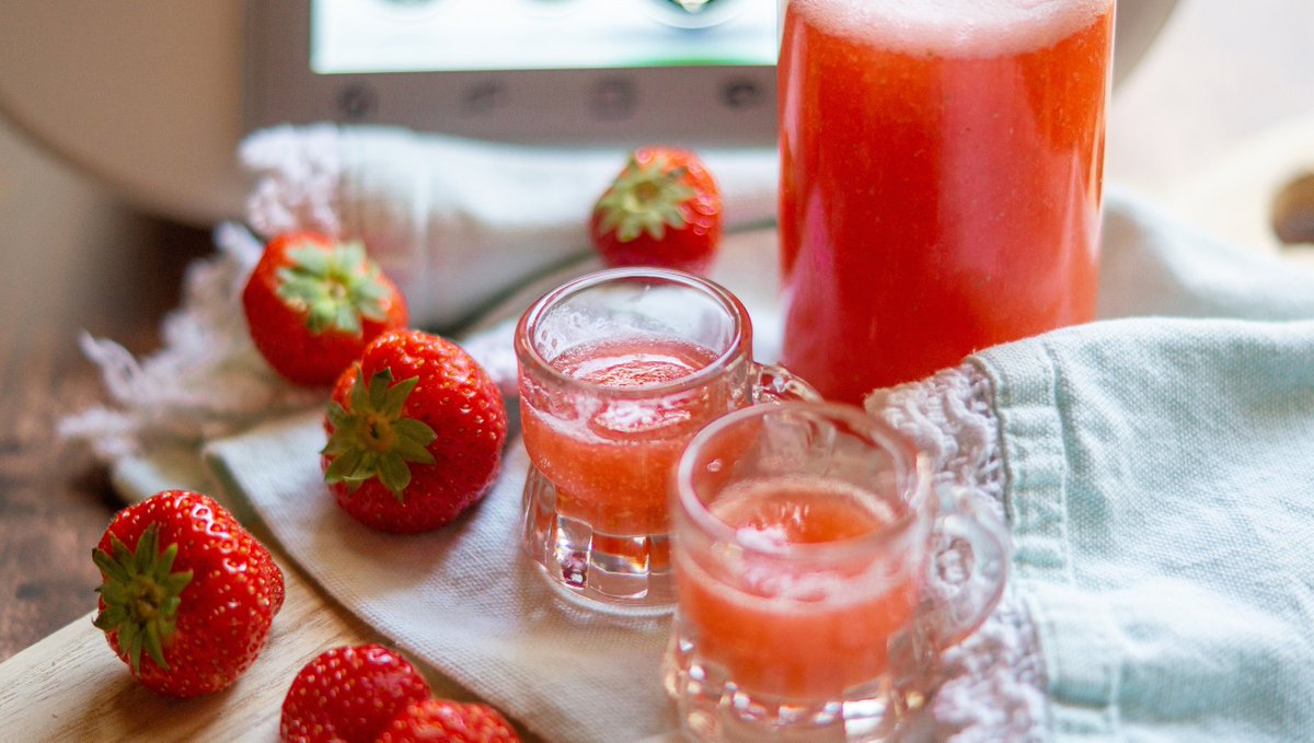 willmixen's tweet photo. Der wohl fruchtigste und sรผffigste Shot fรผr die Erdbeerzeit! ๐
https://t.co/mWGKQCxl8t
#willmixen #willmixende #erdbeeren #erdbeerlimes #erdbeerschnaps #bestofthermomix #bimby #bimbytm5 https://t.co/WyiDX1lQBW