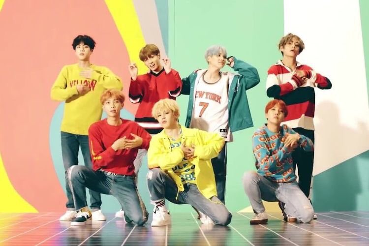 PompisMin's tweet photo. ARMY por fin logramos que los chicos llegaran a 1B, se que estarán muy felices al igual que nosotras FELICIDADES ARMY POR LOGRAR ESTO❤️💜@BTS_twt https://t.co/SMOTOjWqcY