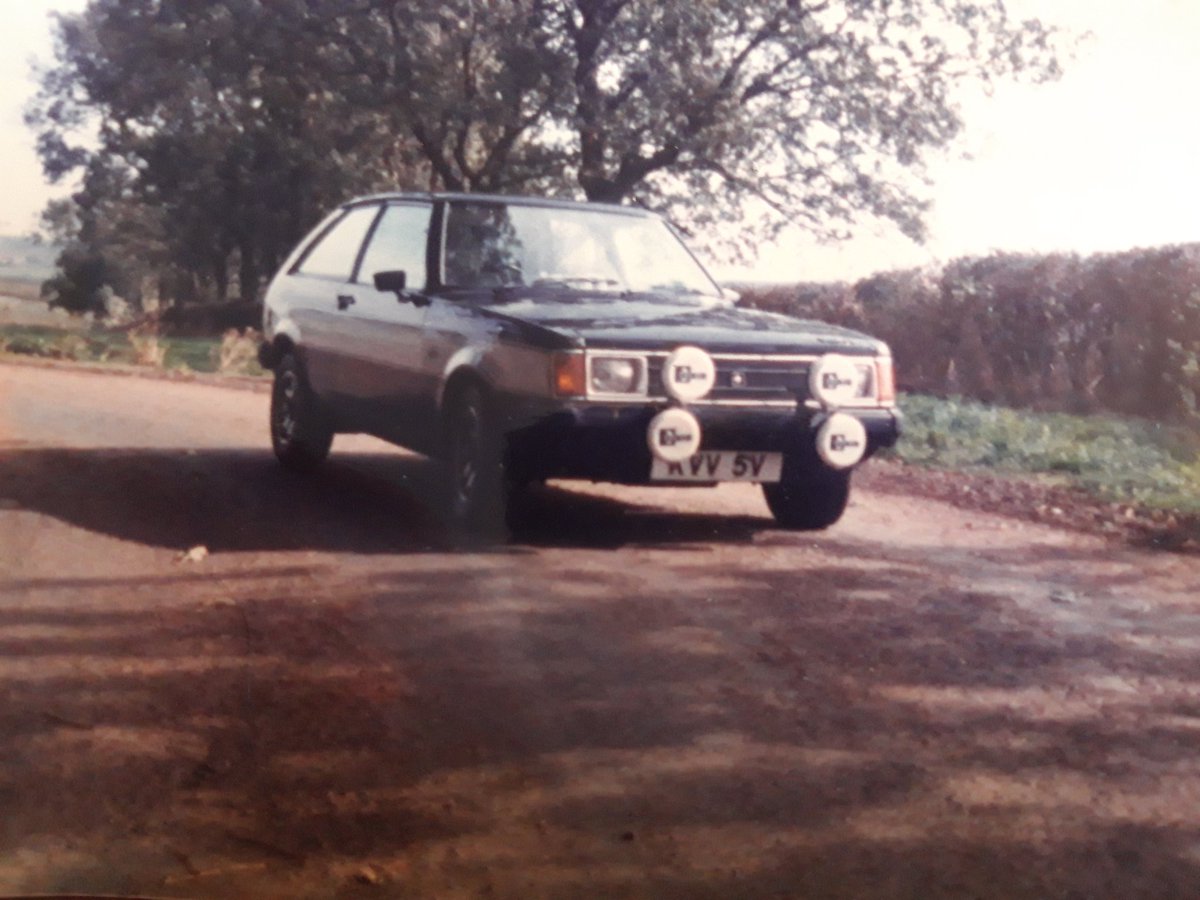mikepvickers's tweet image. Lotus Sunbeam. This one my dad owned in about 1983. I don&apos;t think it exists anymore probably found it&apos;s way in to a ditch somewhere. But you never know could be in someones barn.
