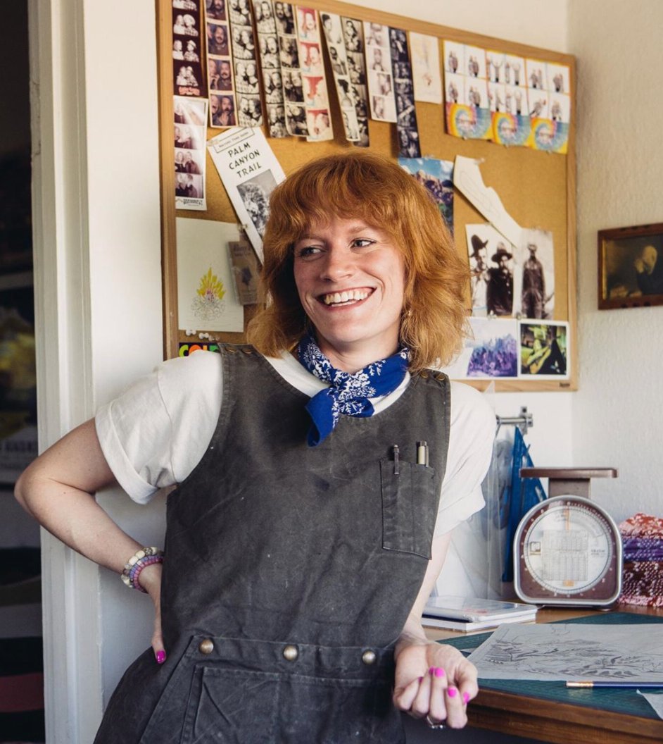 AtelierTruckee's tweet photo. Making with artist Lindsey Fout - https://t.co/EZA7OrilYQ https://t.co/F0WnDgwE5B
