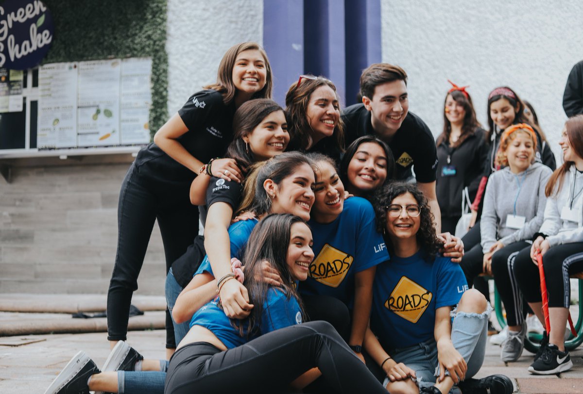 Roads_CEGL's tweet photo. Recordar es volver a vivir...🚸
Flashmob Prepas 2019 #ComidaBlurs

https://t.co/1ImkiXeU1N https://t.co/NbkrhOTZ4G