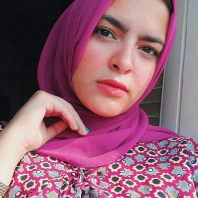 SZ9he's tweet photo. دي لو جابت 35 لايك هيبقي جامد فشخ https://t.co/Y3TugeLu7r