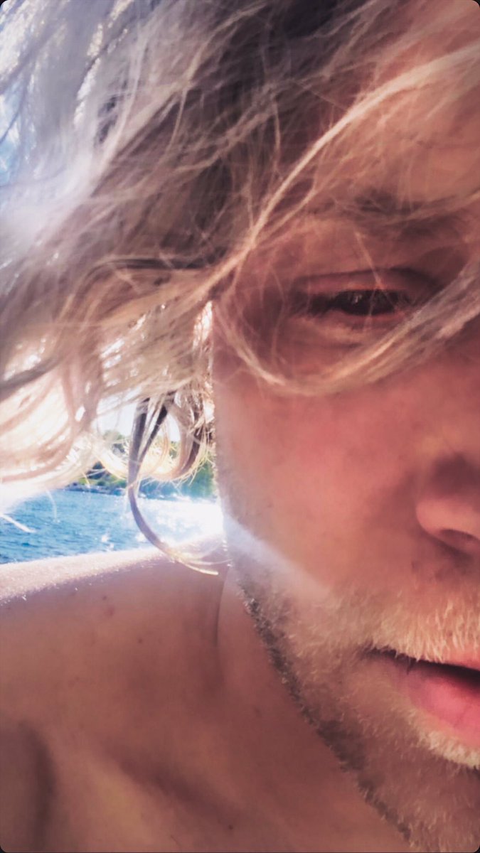 I’m thinking someone should write about getting tipsy in the summer, sunshine, water, sunbleached surfer hair, blond stubles. 
Maybe that someone is <a href="/DirtyArchive/">Dirty Archive</a> 
Just saying