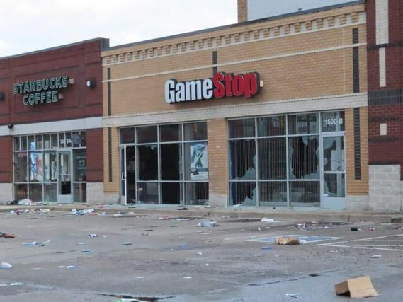 ChuckDLC's tweet photo. Everyone agrees that $54.99 for a preowned game is oppressive. https://t.co/nzzWgy8NdG