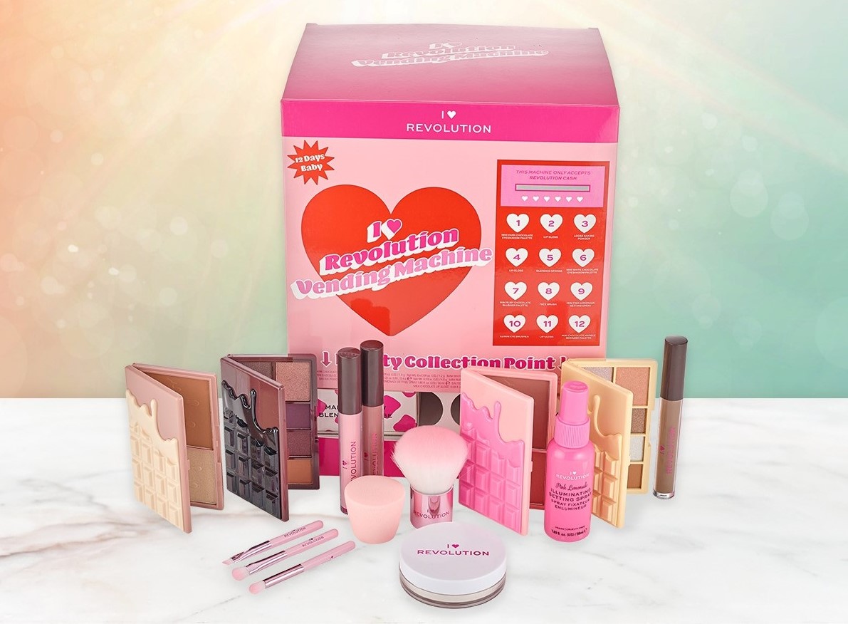Revolution подарочный набор. Space nk advent calendar 2021. Liss kroully крем подарочные наборы. Revolution подарочный набор. I heart revolution tasty christmas hamper.
