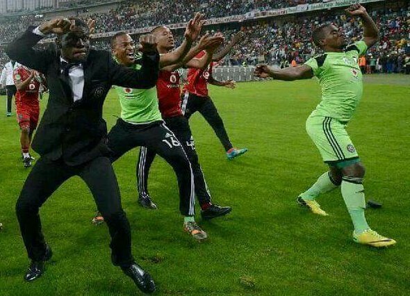 I'm following everyone who likes and retweets this. #Uyajola99Sundays #Uyajola99  #Uyajola99sunday