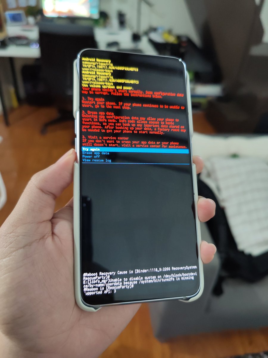 PapersBoy's tweet photo. Mencoba wallpaper setan

Beneran bootloop 😂😂😂 https://t.co/uN7Pp8YMCc