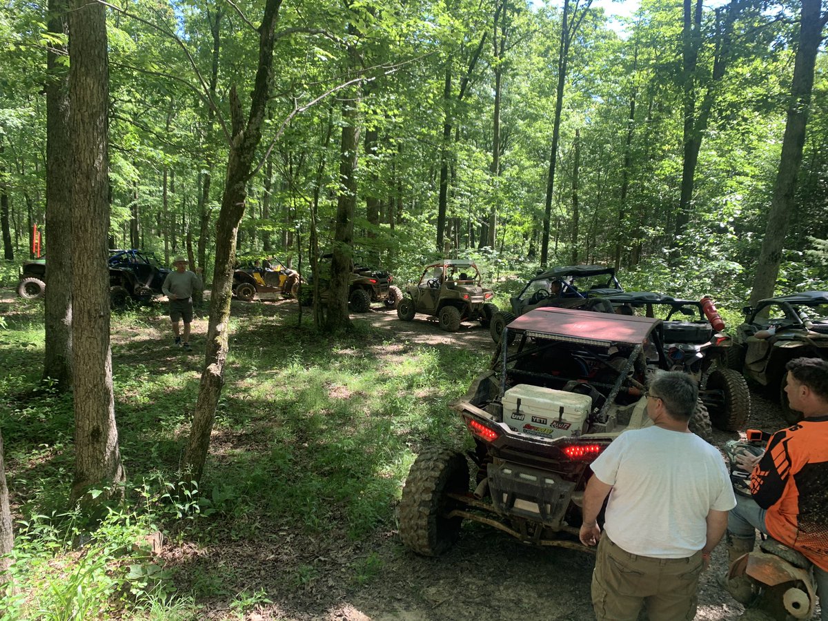 heather_henley's tweet photo. got out there where the service was spotty and took a break from it all🤪 https://t.co/lIUkk9vkRy