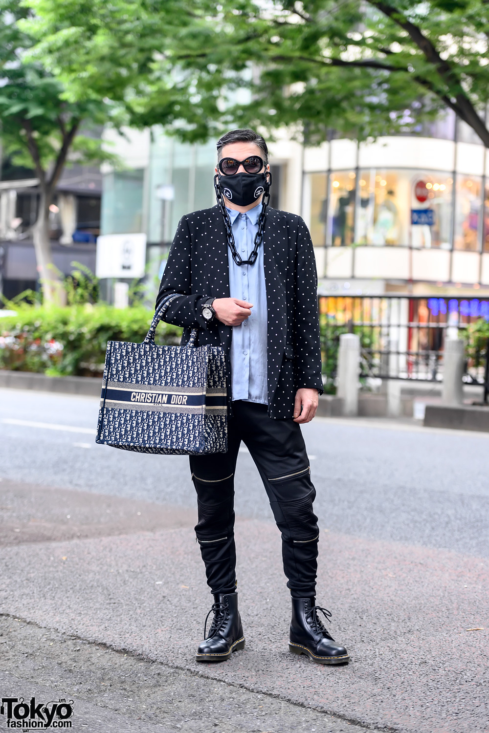 Tokyo Fashion on X: Japanese stylist Tatsuya on the street in Harajuku  wearing a Chanel logo face mask with a Christian Dior tote bag, zipper  pants, and Dr. Martens boots #原宿