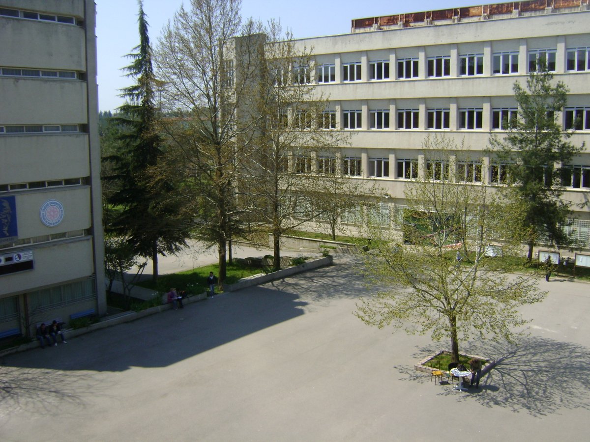 Uludagforum's tweet photo. Uludağ Üniversitesi İktisadi ve İdari Bilimler Fakültesi/2010
#uludağ #uludaguniversitesi https://t.co/MTr1aCcbAq