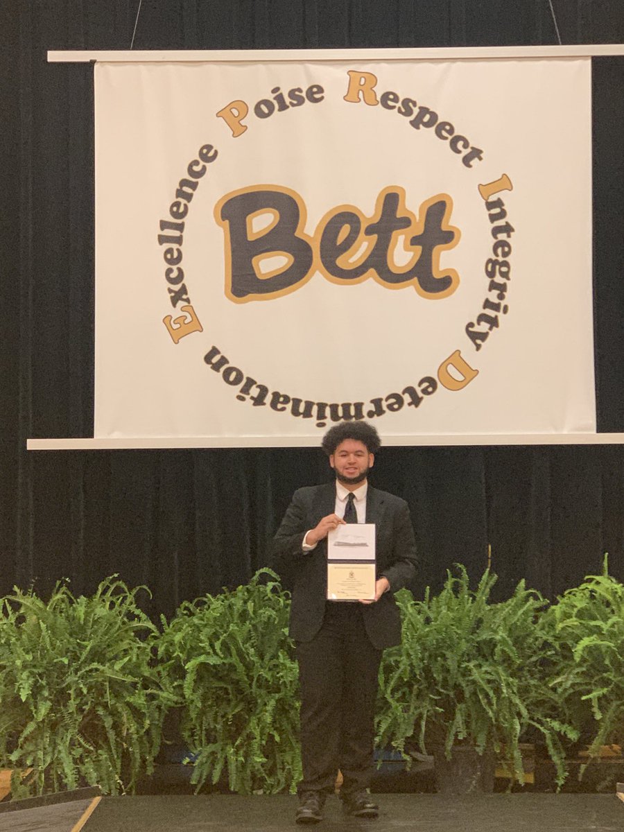BettHighSchool's tweet image. Today we hosted an event that complied with social distance guidelines to confer diplomas to 13 seniors who cannot attend the August 1st graduation ceremony. Demetrius Foster displays his diploma here. Congratulations to all. #bettpride