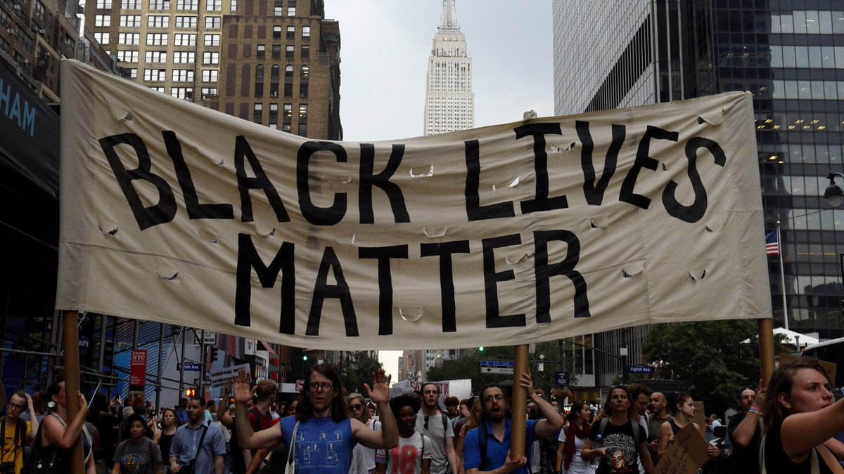 PopCrave's tweet photo. THREAD: Help support the #BlackLivesMatter movement. Please reply with more resources. https://t.co/x50gVqMAYA