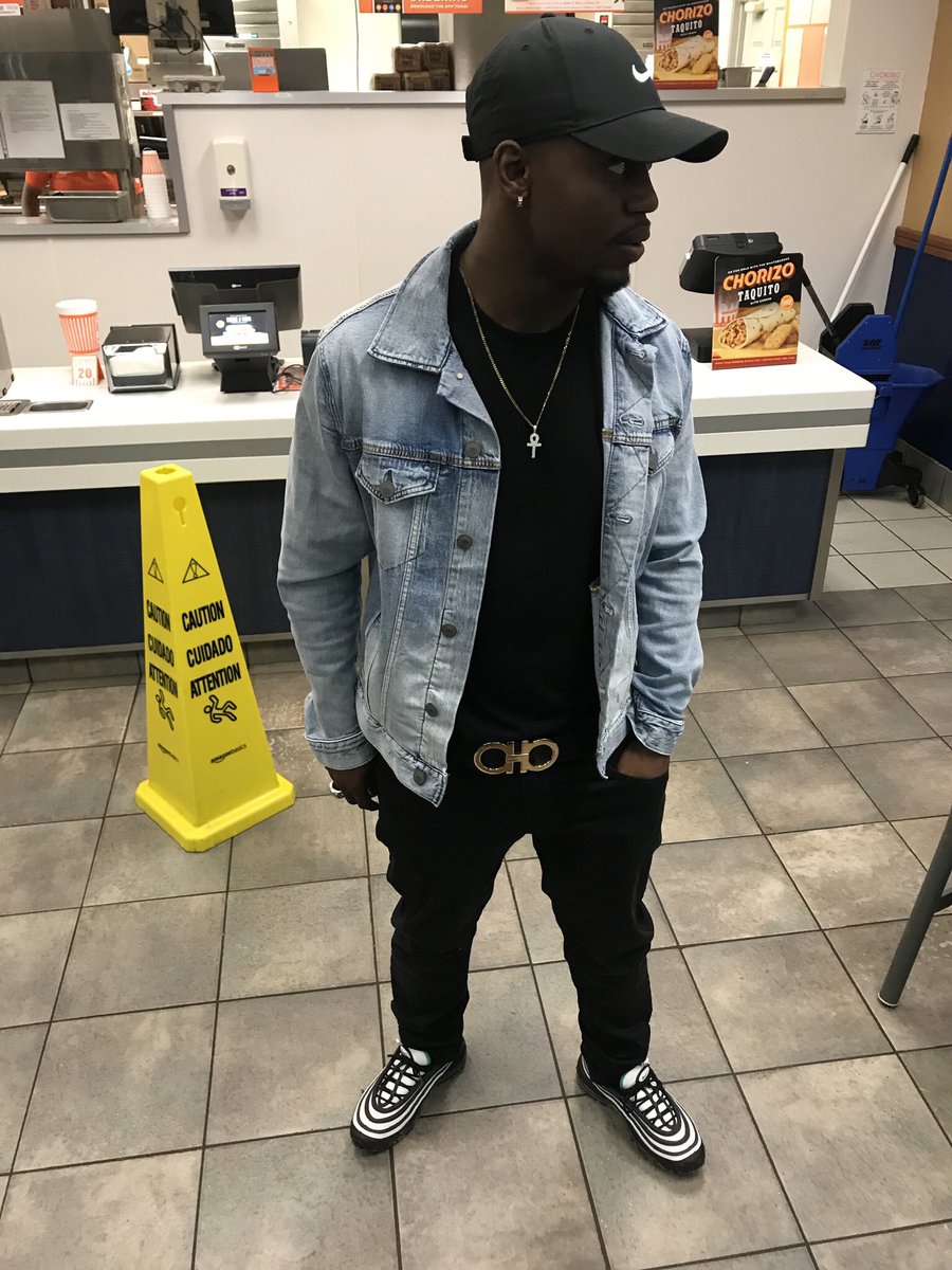 cobe_5's tweet photo. They killed Martin for dreamin' and now I can't sleep ✊🏾 https://t.co/TcMZma0Dav